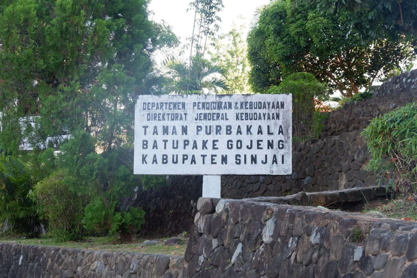Batu Pake Gojeng