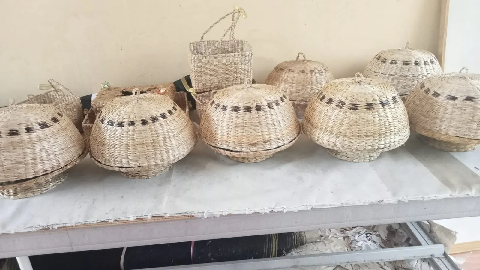 Bossara Anyaman (Per Biji)